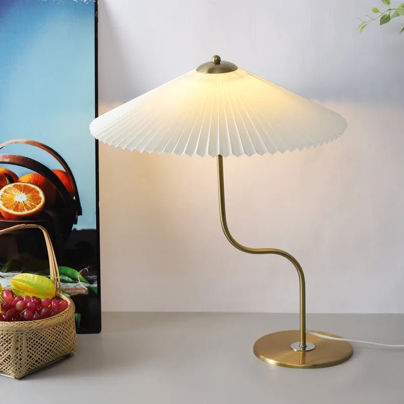 Plissee - Regenschirm - Tischlampe: Moderne Wackelleuchte für Schlafzimmer mit E14/E27 - Fassung - ApolettaApoletta