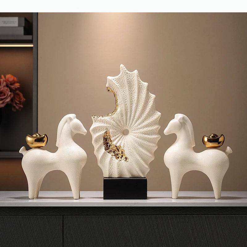 Vergoldete Abstrakte Keramiklandschaft – Ästhetisches Dekor