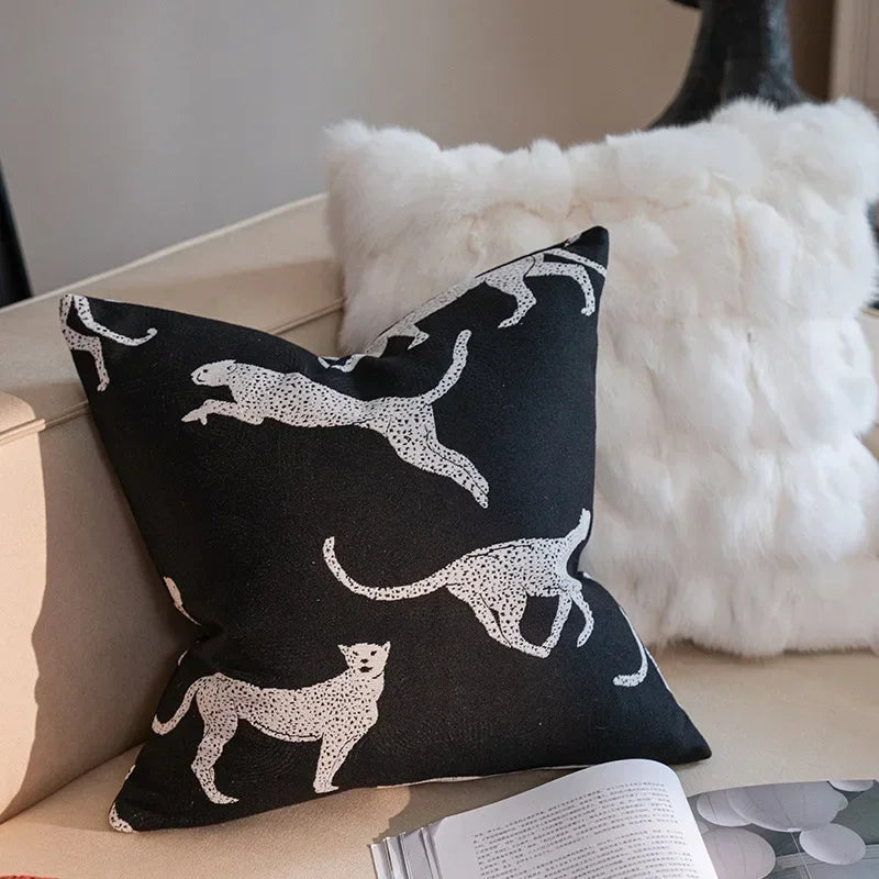 Schwarz-Weißer Luxus-Kissenbezug mit Geometrischem Jacquard-Muster - Apoletta