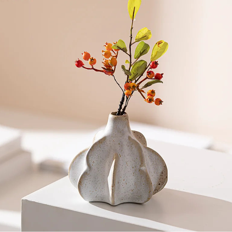 Moderne Keramikvase mit Stachel-Textur - Apoletta