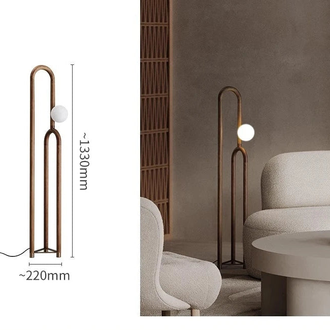 Kreative LED-Stehlampe aus dunklem Holz - Apoletta