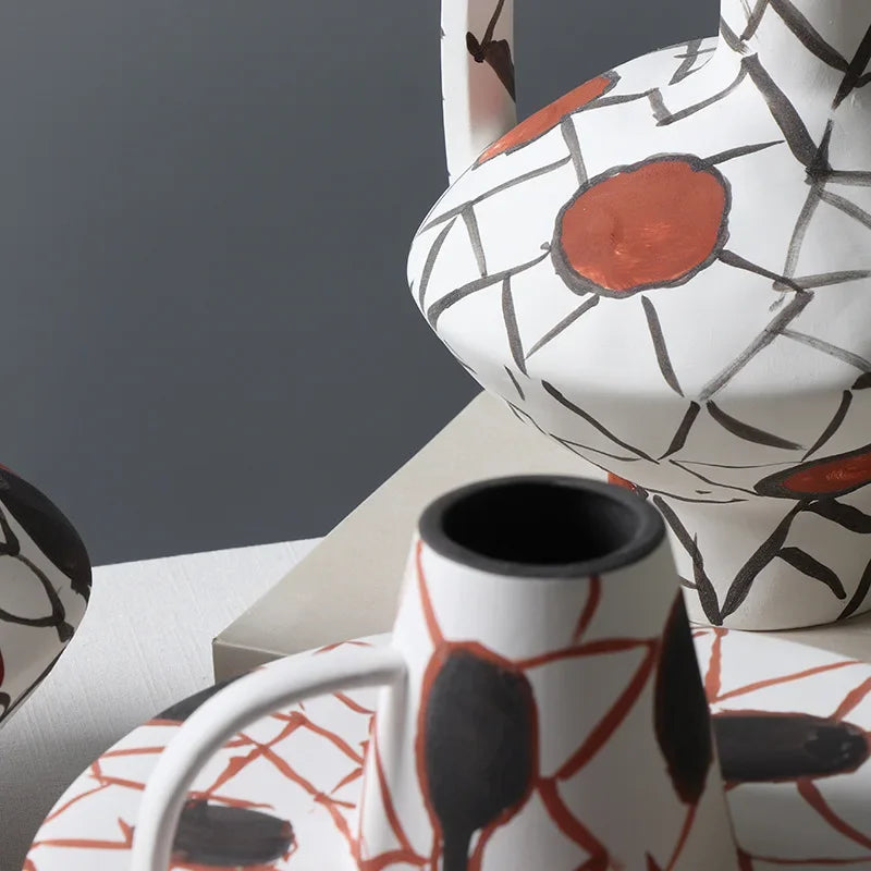 Handbemalte Keramikvase – Kreatives Ornament für Wohnzimmer & Flur