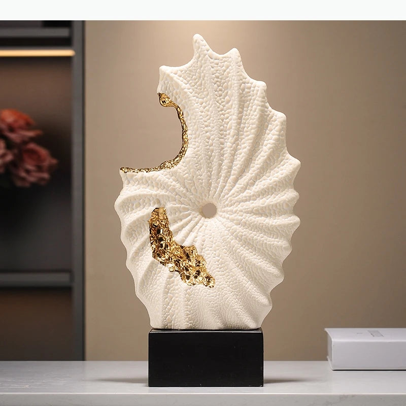 Vergoldete Abstrakte Keramiklandschaft – Ästhetisches Dekor