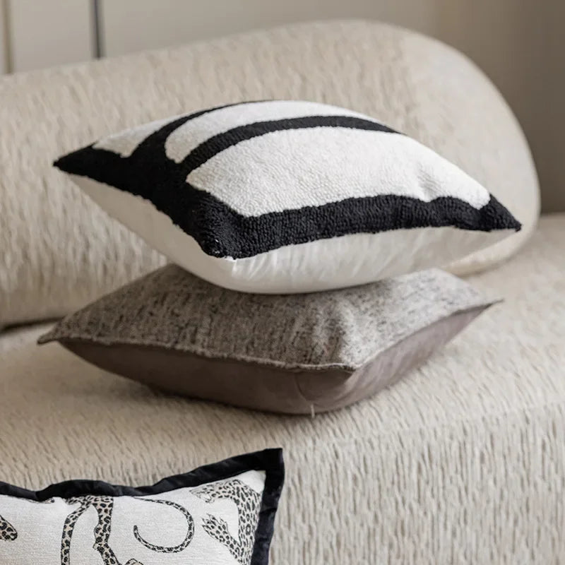 Luxuriöser Jacquard-Kissenbezug (Bestickt) – Einfachheit & Design - Apoletta