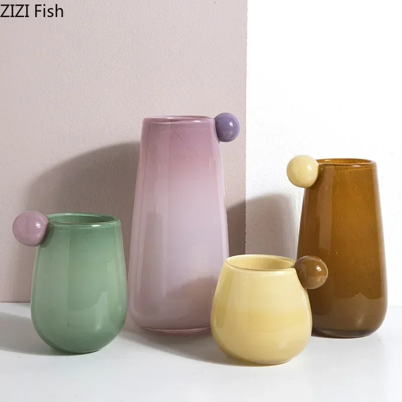 Bunte Glasvase im Süßigkeiten-Stil – Ästhetisches Dekor