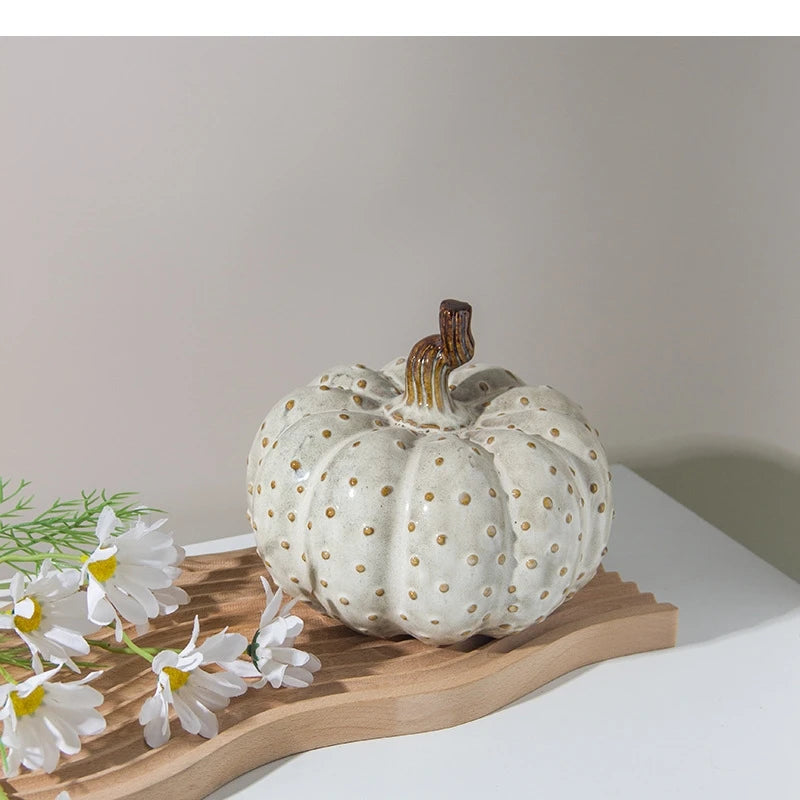 Kreative Keramik Kürbis-Statue – Modernes Kunstwerk