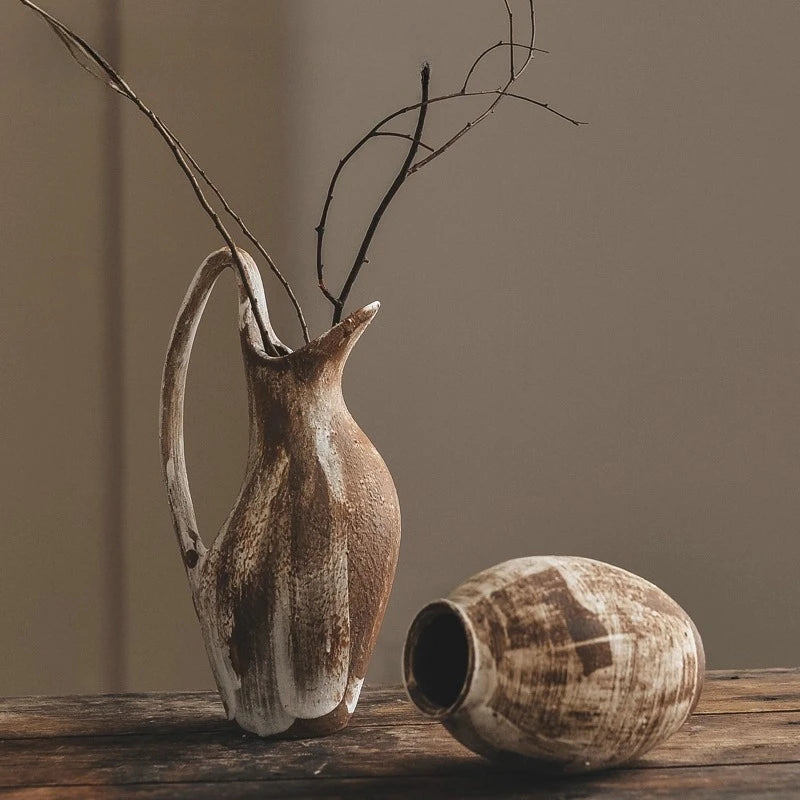 Skandinavische Terra Cotta Wabi-Sabi Vase – Minimalistisches Herzstück