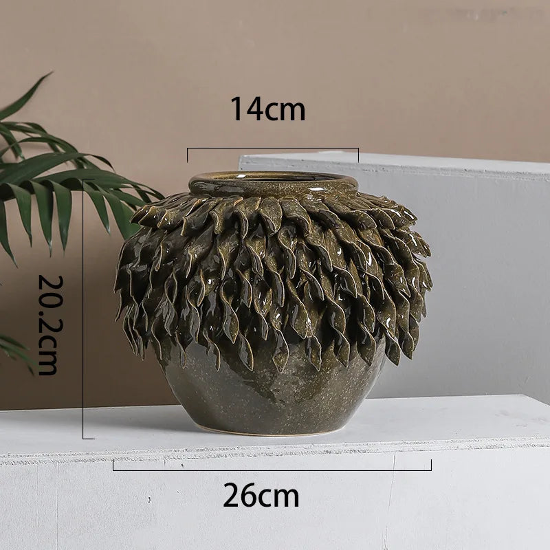 Abstrakte Keramikvase mit 3D-Blattrelief - Apoletta