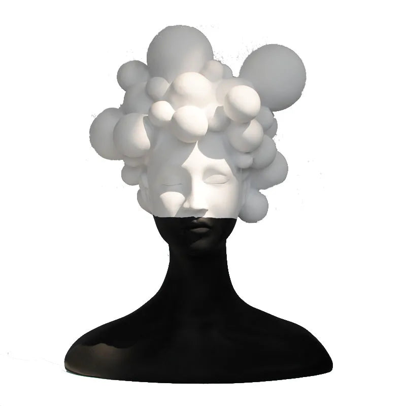 Kreative Schwarz-Weiße Harzskulptur – Geheimnisvolle Frau als Kunst-Ornament - Apoletta
