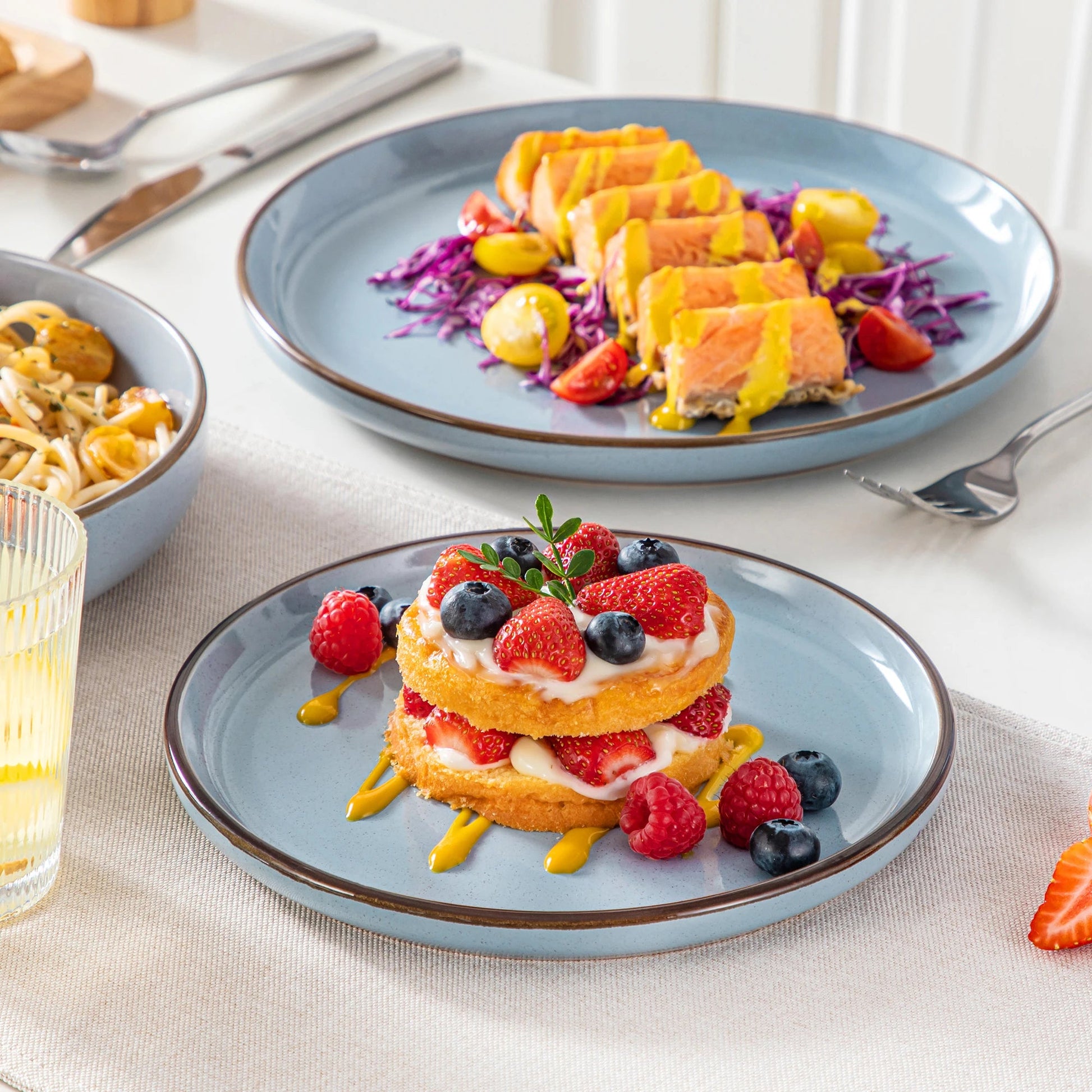 Keramik - Geschirr - Set: 16 - teilig aus ofenfestem Steinzeug für 4 Personen - ApolettaApoletta