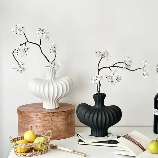 Kreative Vase mit unregelmäßiger Form - ApolettaApoletta