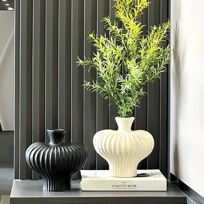 Kreative Vase mit unregelmäßiger Form - ApolettaApoletta