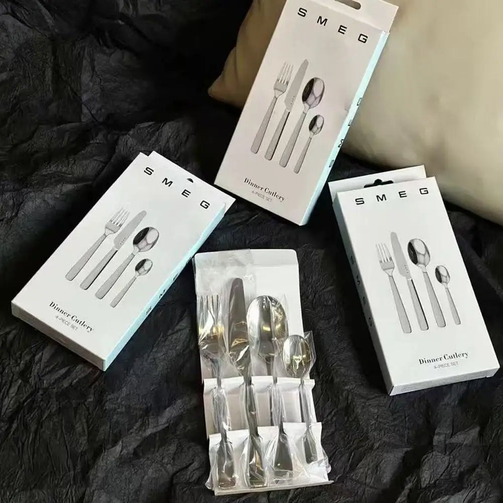 4er - Set Besteck im italienischen Stil: Edelstahl - Gabel, Löffel & Messer - ApolettaApoletta