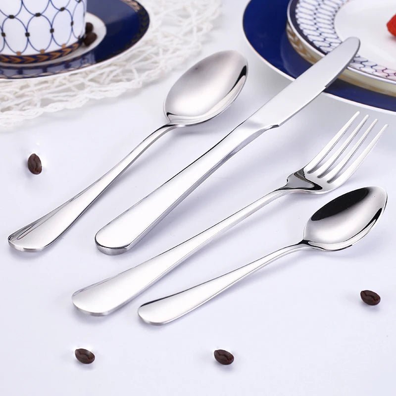 Besteck - Set aus Edelstahl: 20 - oder 40 - teiliges Set für Steakmesser, Gabel & Löffel - ApolettaApoletta