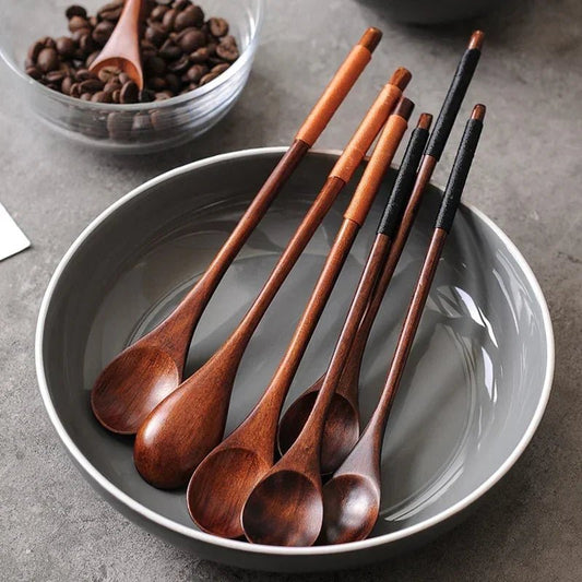 Japanische Teelöffel aus Holz: 6er - Set lange Kaffeelöffel für Tee, Honig & Dessert - ApolettaApoletta