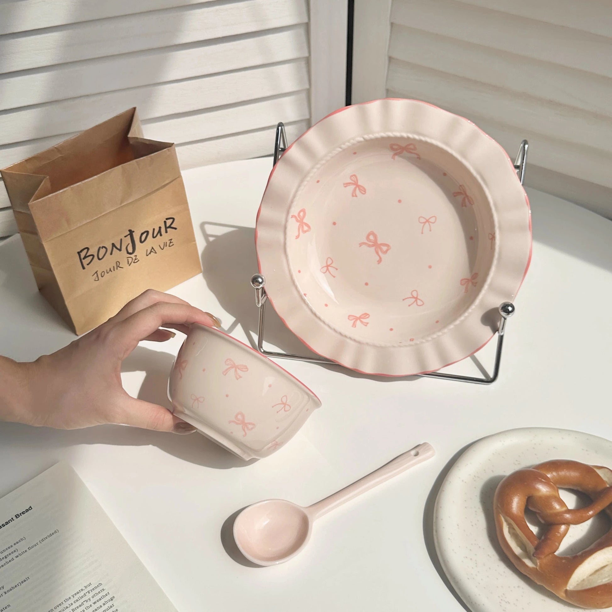 Keramik - Set mit Schleife (6 - teilig): Niedliche Schüssel & Teller für den täglichen Gebrauch - ApolettaApoletta