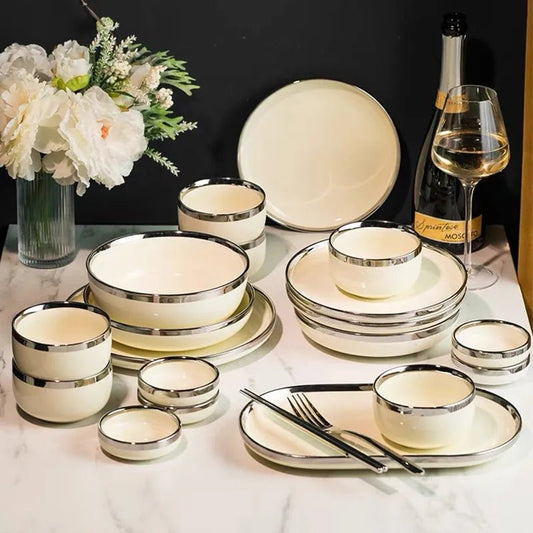 Keramikteller mit Silberrand: Stilvolles Geschirr - Set für Steak & Co. - ApolettaApoletta