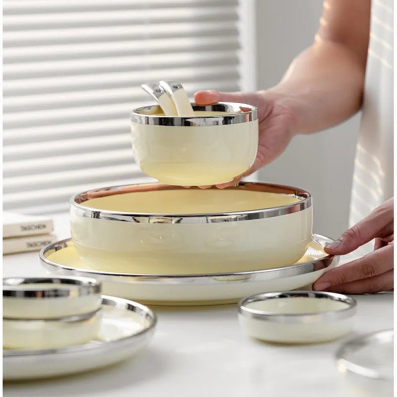 Keramikteller mit Silberrand: Stilvolles Geschirr - Set für Steak & Co. - ApolettaApoletta