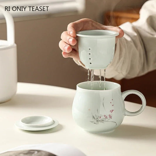 Keramiktasse: Handbemalte Teetasse mit Deckel, Sieb & Trennfunktion - ApolettaApoletta