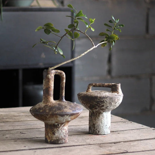 Raue Keramikvase: Handgefertigte Vintage - Vase im Wabi - Sabi - Stil für getrocknete Blumen - ApolettaApoletta