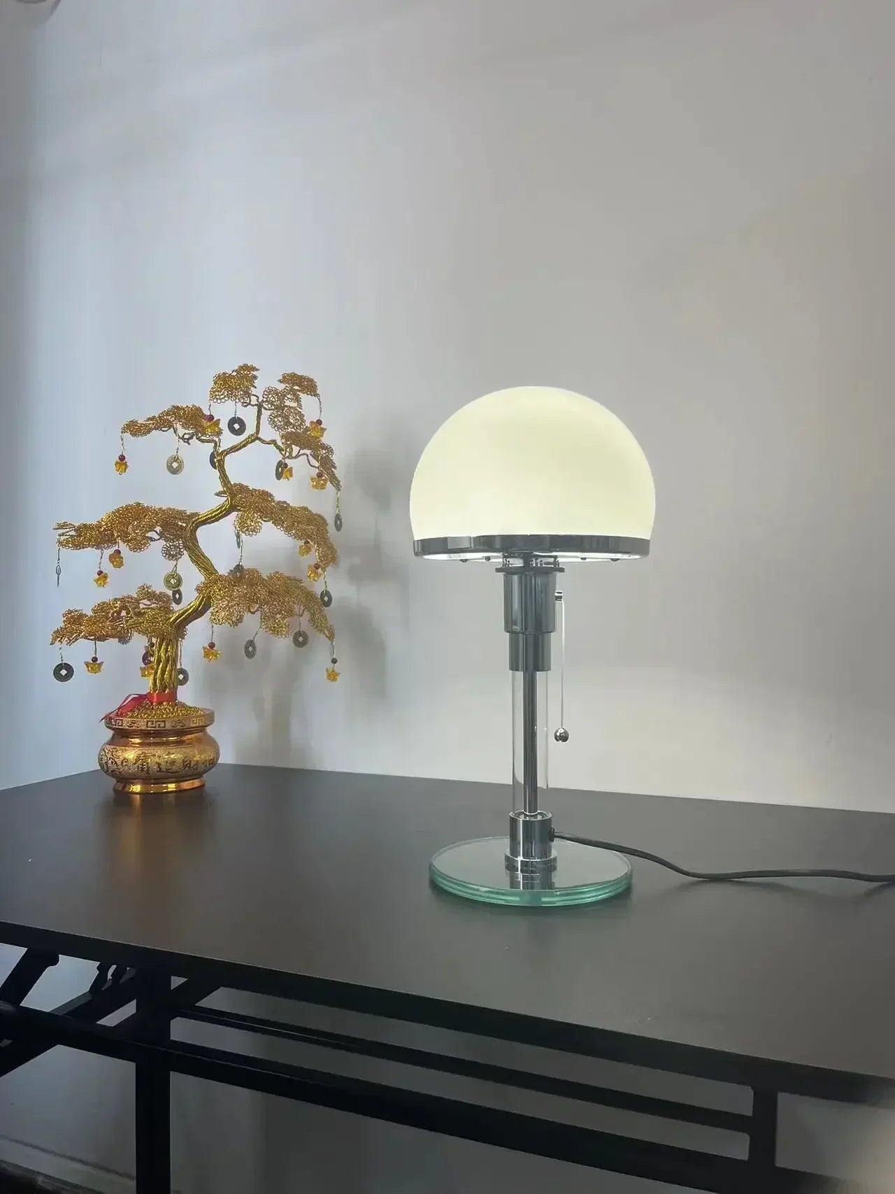 Minimalistische LED - Stehlampe im dänischen Industrial - Stil – Augenschonendes Licht für Ihr Zuhause - ApolettaApoletta