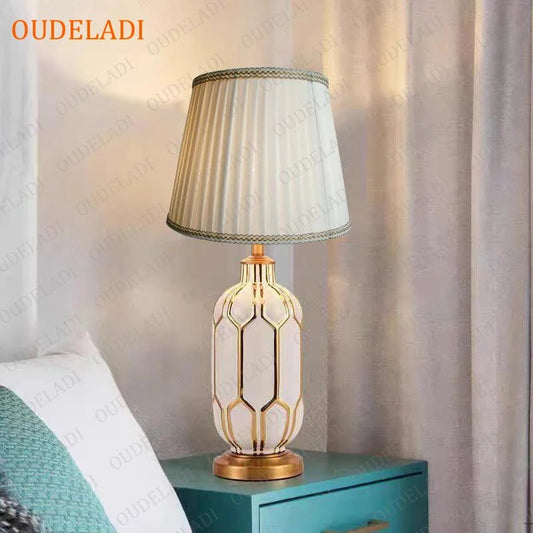 Postmoderne Tischlampe: Blaue Keramik - Lampe im amerikanischen Stil für Schlafzimmer & Wohnzimmer - ApolettaApoletta