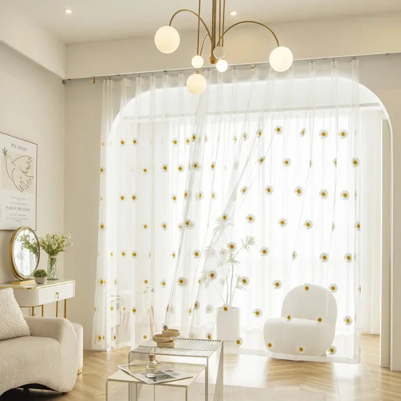 Gelber Gänseblümchen - Tüllvorhang: Bestickte Voile - Gardine für Wohnzimmer & Kinderzimmer - ApolettaApoletta