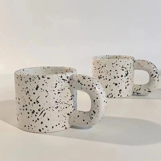 Kreativer Keramik - Becher: Nordischer Stil mit Ringgriff für Kaffee - ApolettaApoletta