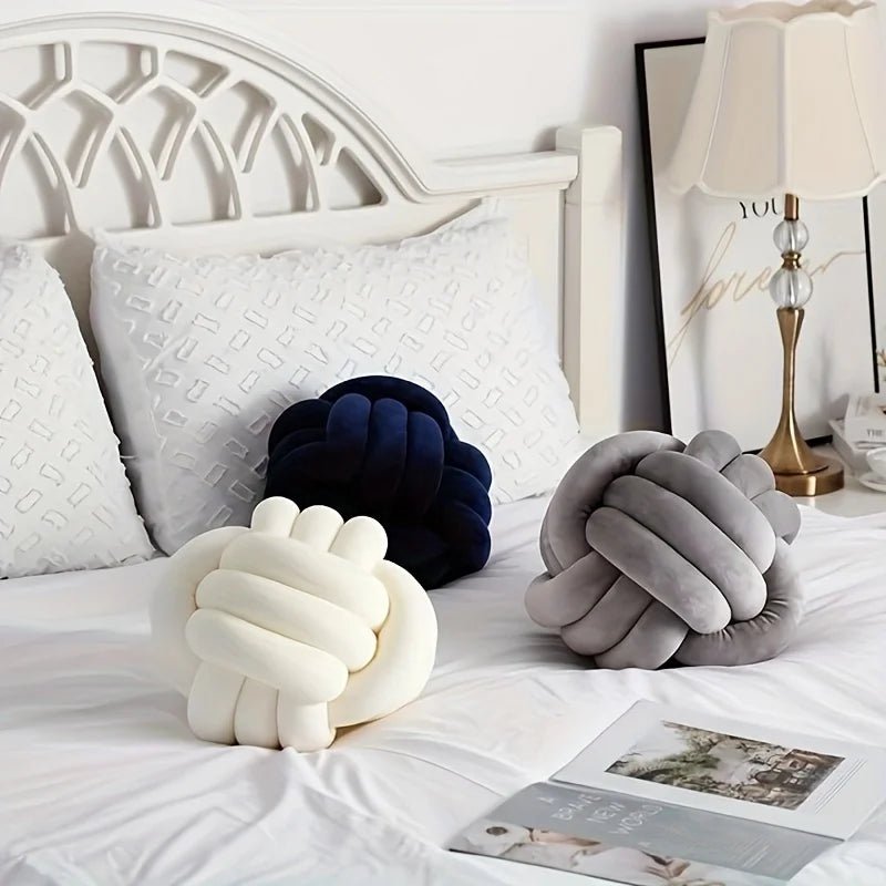 Gestreiftes Knotenkissen: Handgefertigt, modern & gemütlich für Sofa und Zuhause (22,9 x 22,9 cm) - ApolettaApoletta