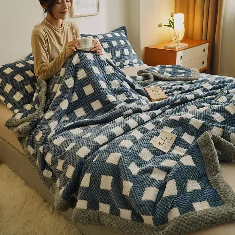 Japanische Strickdecke aus Chenille - Garn: Maschinenwaschbarer Überwurf für Couch & Bett - ApolettaApoletta