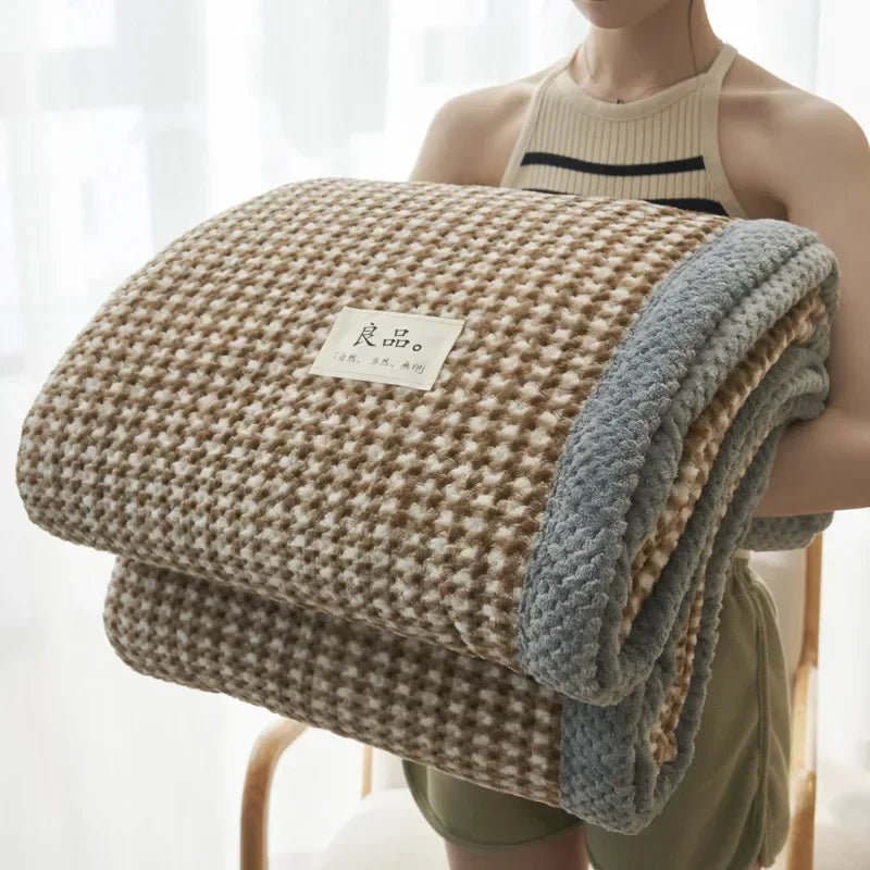 Japanische Strickdecke aus Chenille - Garn: Maschinenwaschbarer Überwurf für Couch & Bett - ApolettaApoletta