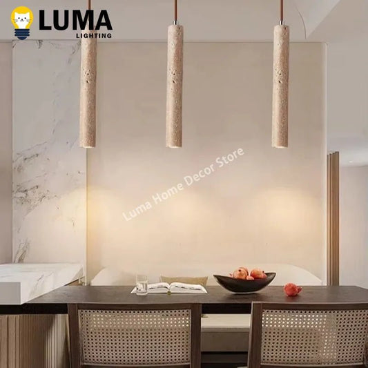 Schlanke Travertin - Pendelleuchte: Höhlenstein - Design für Nachttisch & Esszimmer - ApolettaApoletta