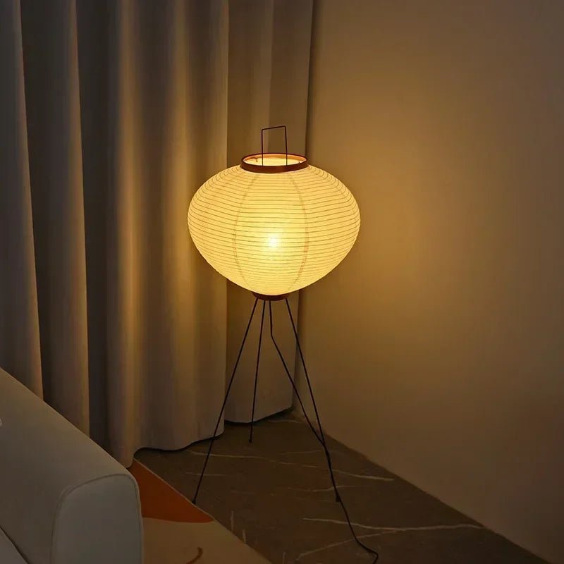 Stehlampe im Wabi - Sabi - Stil: Japanische Vintage - Stehlampe für Schlaf - und Wohnzimmer - ApolettaApoletta