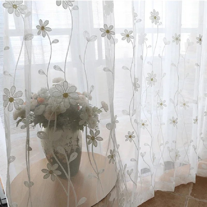 Luxuriöse, blumenbestickte Voile - Vorhänge: Transparente Eleganz für Wohn - & Schlafzimmer - ApolettaApoletta