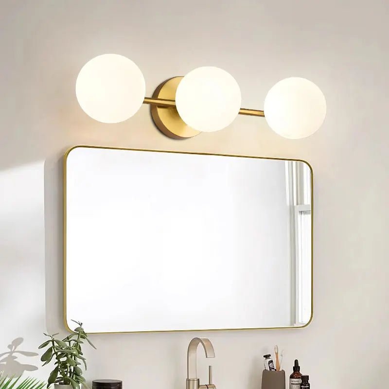 Nordische LED - Wandleuchte: Milchglas - Kugel mit G9 - Fassung für Schlaf - und Wohnzimmer - ApolettaApoletta