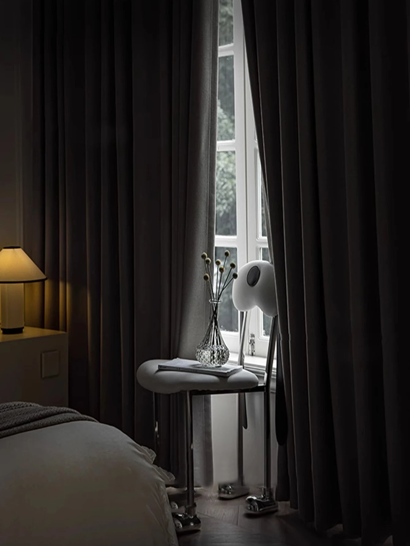 Schlafzimmer - Verdunkelungsvorhänge: Schalldämmend & ohne Bohren für erholsamen Schlaf - ApolettaApoletta