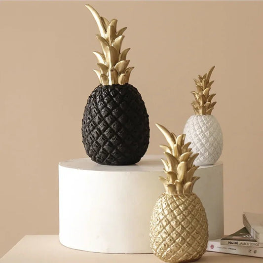 Goldene Ananas - Skulptur: Kreative Nordic - Deko für Wohnzimmer & Schlafzimmer - ApolettaApoletta
