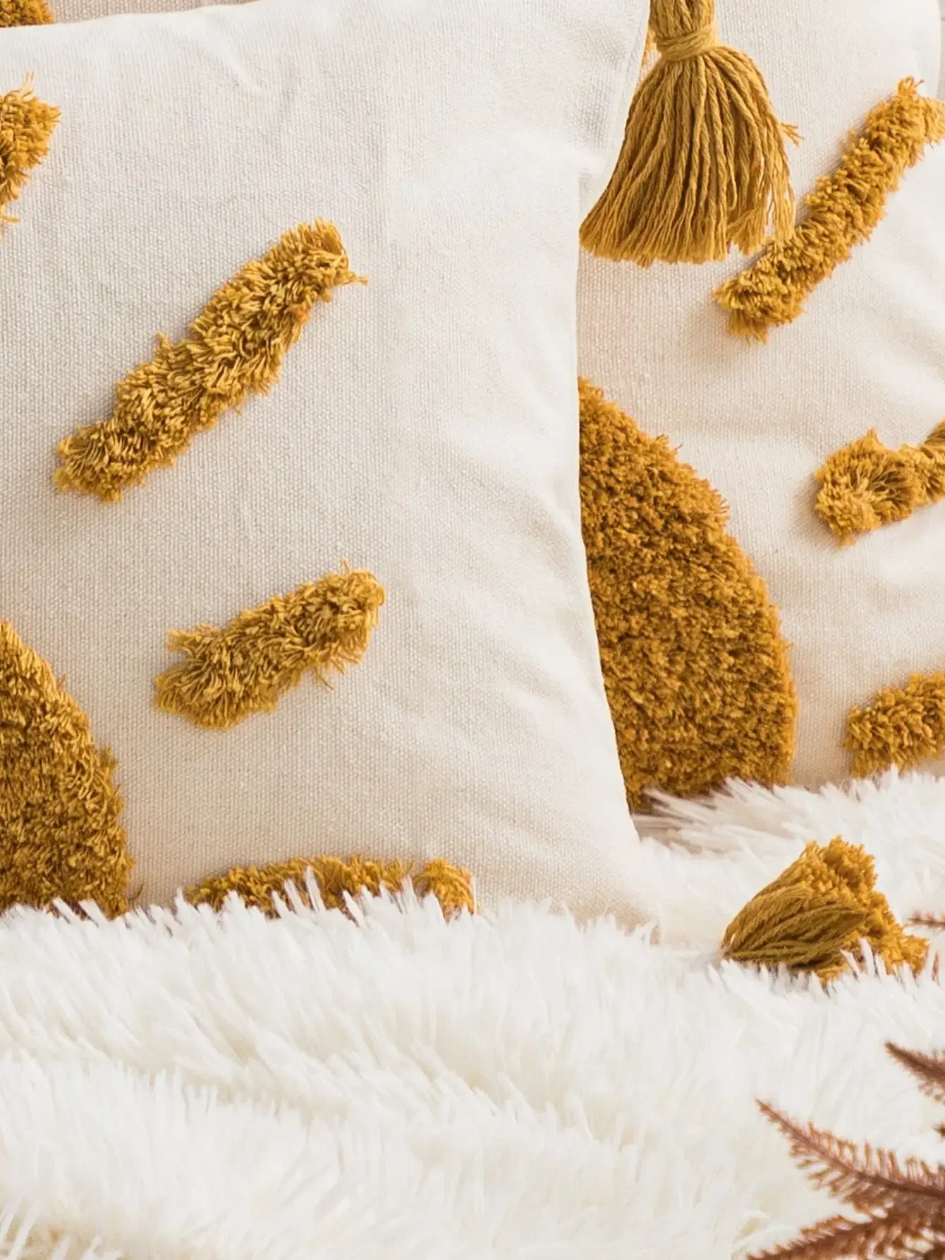 Getufteter Kissenbezug: Gelbes Sonnen - Muster im Boho - Stil für Sofa & Bett - ApolettaApoletta